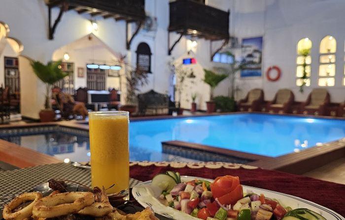 Dhow Palace Hotel