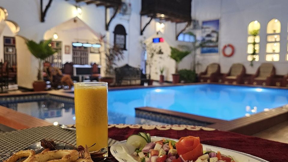 Dhow Palace Hotel
