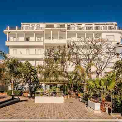 Hotiday Room Collection - Mediterranee Alassio Hotel Exterior