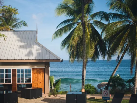 Tropikist Beach Hotel & Resort Отели в г. Краун Пойнт