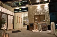 Four Seasons Hotel - parking