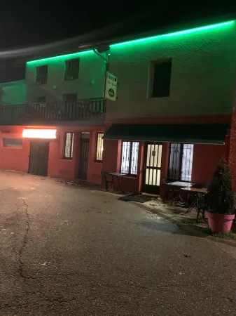 Hotel Bon Accueil Отели в г. Шатийон-ан-Мишай