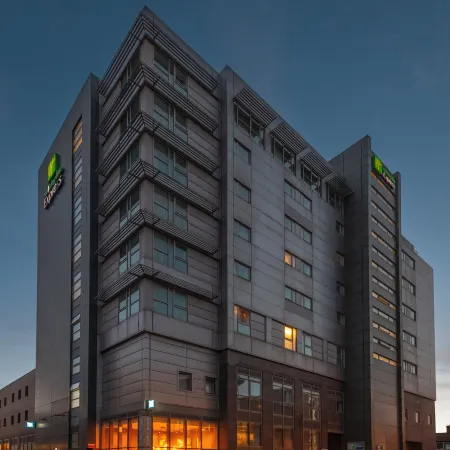 Holiday Inn Express SWINDON CITY CENTRE by IHG