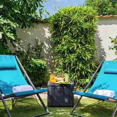 Le Place Neuve hôtel restaurant Hotel Exterior