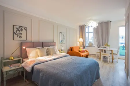 Apartamenty Świnoujście - Armii Krajowej 11 Отели рядом с достопримечательностью «Свиноуйсьценский маяк»