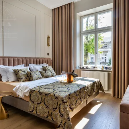 Canvas House by Fragola Collection