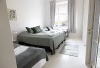 2Ndhomes Cozy 2Br Home w Balcony & Sauna Hotel di Jätkäsaari