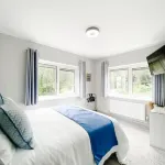 South Sands Hotel Hotels near Broadoak Academy