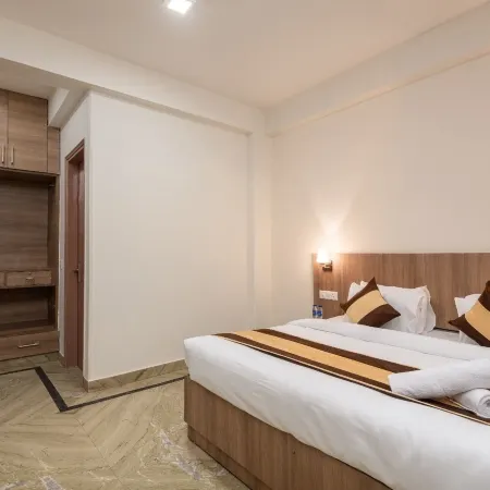 The Gleam Hotel