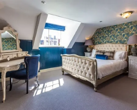 The Dirty Bottles Inn Hotels in Alnwick