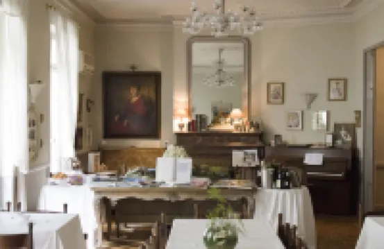 โฮเทล วีลา ริโวลี