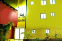 Pulse Rooms at Trafalgar Hotels in Kingston