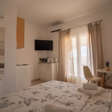 Apartments & Rooms Petra