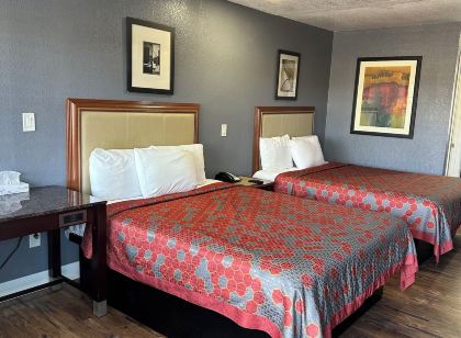 Fireside Inn by the Beach Boardwalk & Bowling