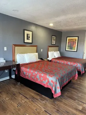 Fireside Inn by the Beach Boardwalk & Bowling - Mountain View