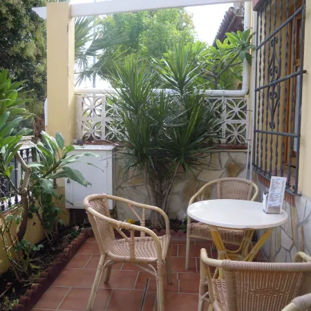 Hostal Moscatel