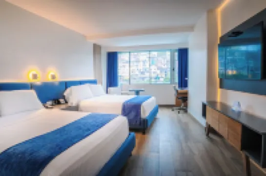 聖安娜港瓜亞基爾温德姆酒店 酒店