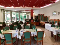 Well Hotel - breakfast