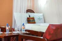 Alpine Hotel - 3 ดาว