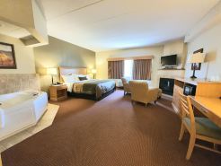 AmeriVu Inn and Suites - Waconia