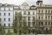 Elizabeth Suites Hotel a 