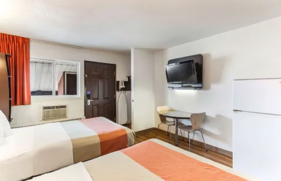 萊斯布里奇6號汽車旅館