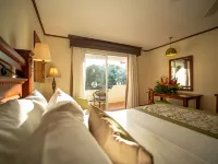 Parador Nature Resort and Spa Hotels near Playa Biesanz