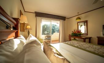 Parador Nature Resort and Spa