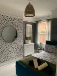舒適點的房子 Specsavers Opticians and Audiologists - Northampton附近的飯店