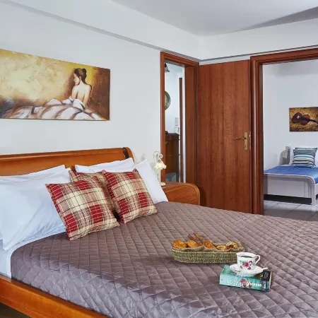Spacious Villa with Private Jacuzzi Shared Pool and Amazing View RU