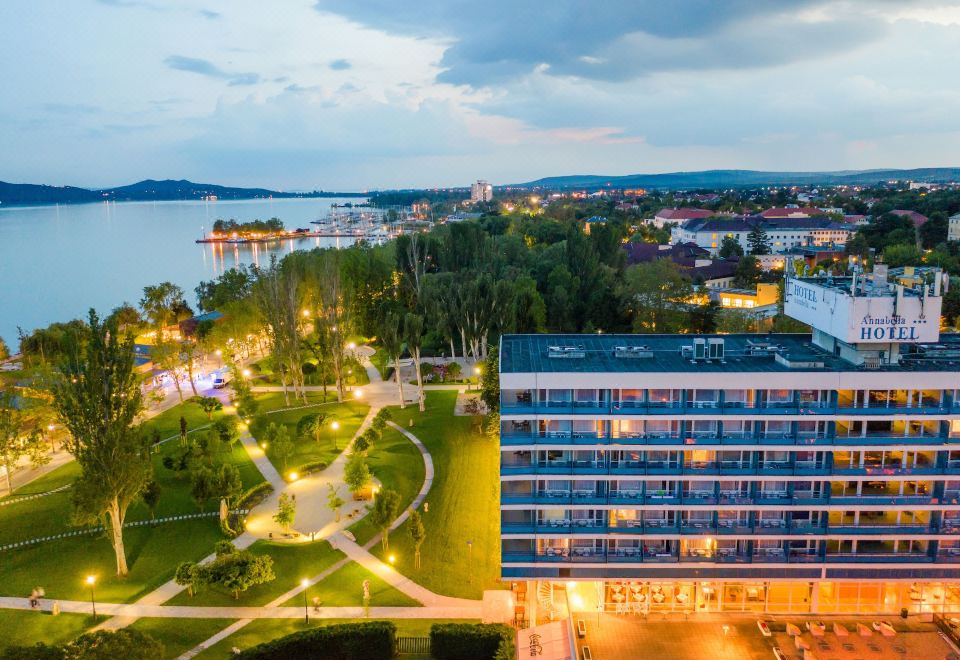 hotel overview picture
