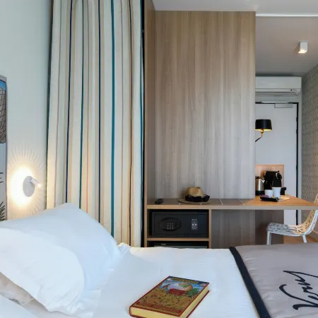 Hôtel Jules Verne