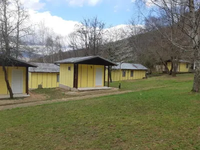 Welcoming Bungalow in Petrich Hôtels à : Kamena