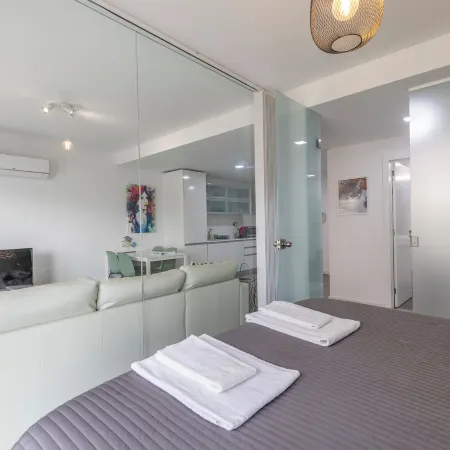 Cliffs Apartment - Astonishing Bay View