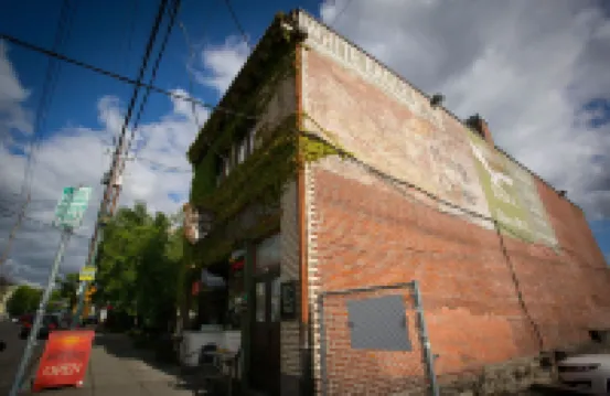 McMenamins White Eagle Hotel a 