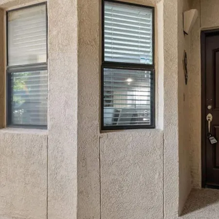 Beautiful Newly Remodeled 2-Bdrm Biltmore Condo