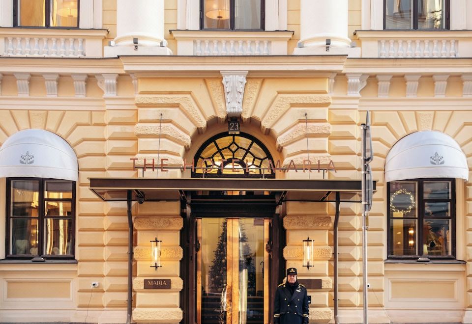 더 호텔 마리아 썸네일