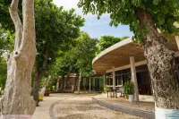 Bien Tay Hotel Các khách sạn gần Cửa Hàng Tạp Hóa Ý Chu - Mỹ Hiến