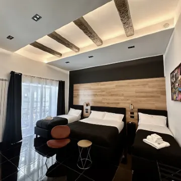 Elegance Rooms Spaccanapoli Hotels near Museo Cappella Sansevero