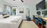 Grape Escape Inn & Suites Hotels in Lodi