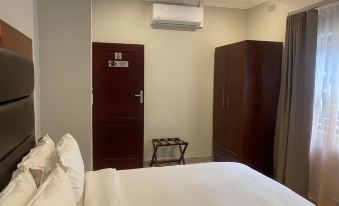 A Pristine BB Located in Belvedere Harare - 2006