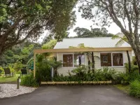 Tatahi Cove Back Packer Hotels in Hahei