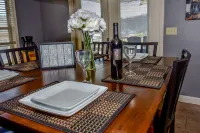 Birdie's Bliss 2Br Condo Sleeps 6! Hotel dekat Sugar Creek Mini Golf