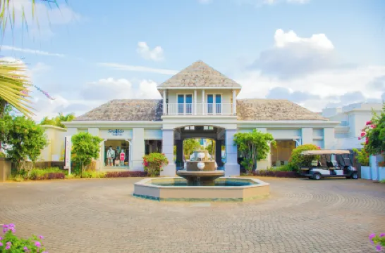 Azuri Apartment with Beach, Pools, Gym, Restaurants, Spa, Boats, Kids Corner Отели рядом с достопримечательностью «Блу Бэй Бич»