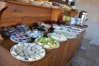 View Cave Hotel - servizio colazione
