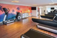 Holiday Inn Express WAIKIKI by IHG - Gym