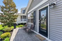 Bayside Heated Salt Water Pool & Hot Tub Oasis