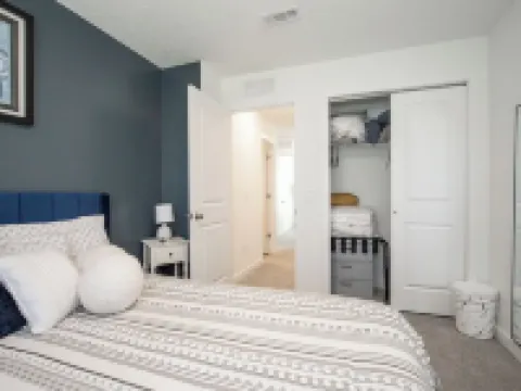 Modern 3Bdrm Home | Family-Friendly, Close to Zoo Hotels in Akron