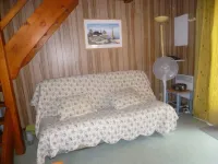 Rental villa 800 meters from the beach in St Pierre la Mer Hotels in Fleury