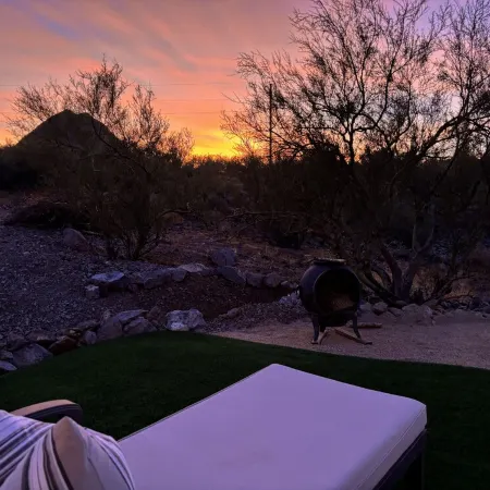 Private Casita w desert landscape and great views.